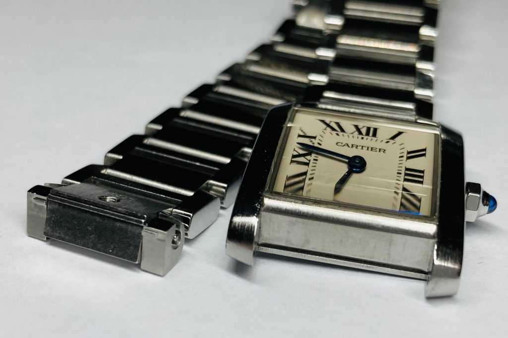 Cartier（カルティエ）の電池交換：迅速・安全・手頃な価格のサービス