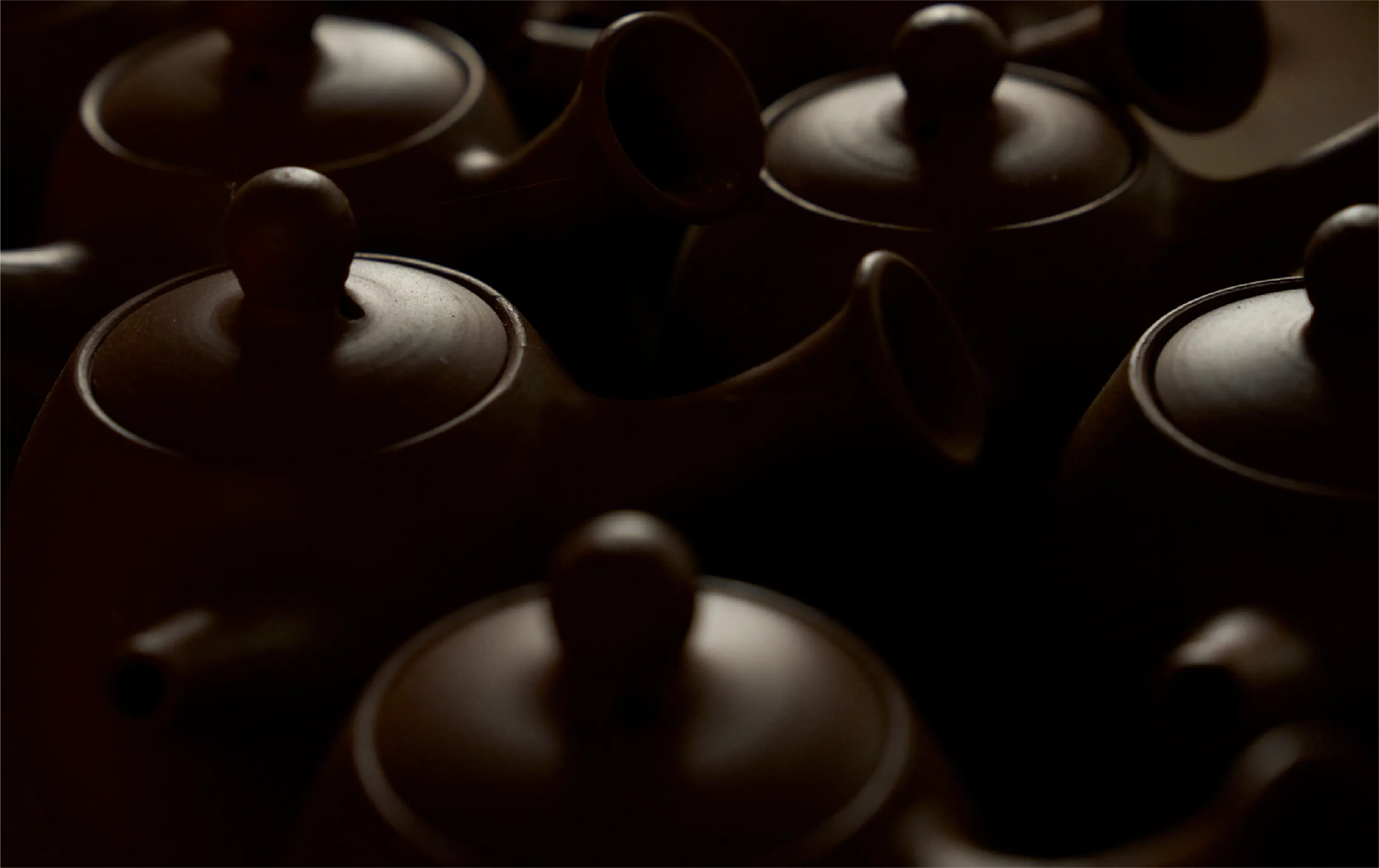 起源と素材 | 佐渡 無名異焼