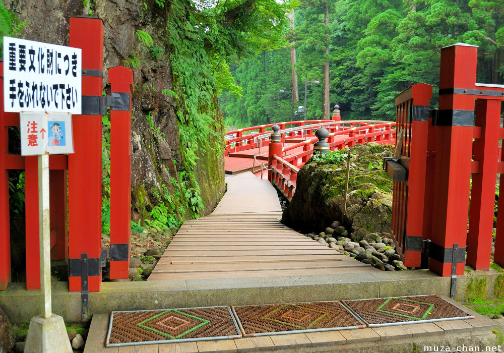 shinkyo-bridge-futarasan-nikko