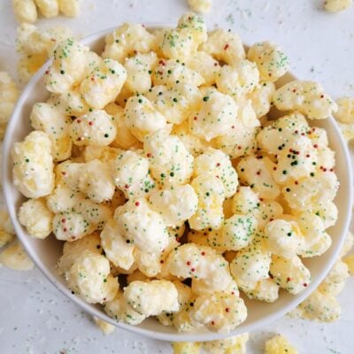 almond-bark-christmas-puffcorn