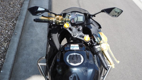 ハンドルポジション調整の決め方 セパハンの角度で走りはどう変わる