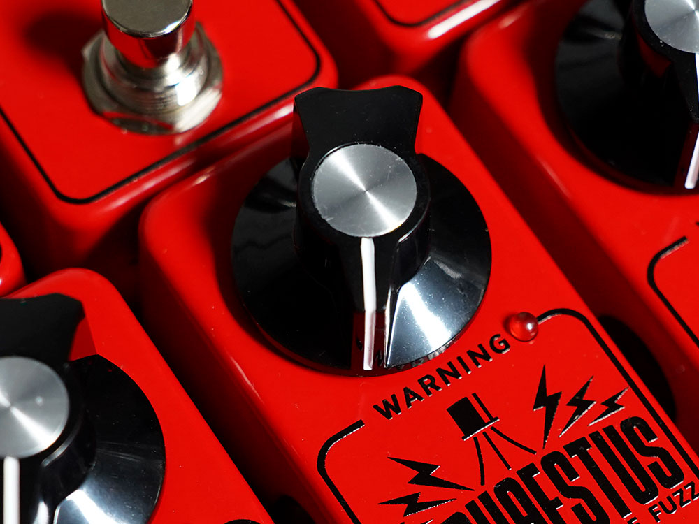 Hephaestus Fuzz – Mythos Pedals