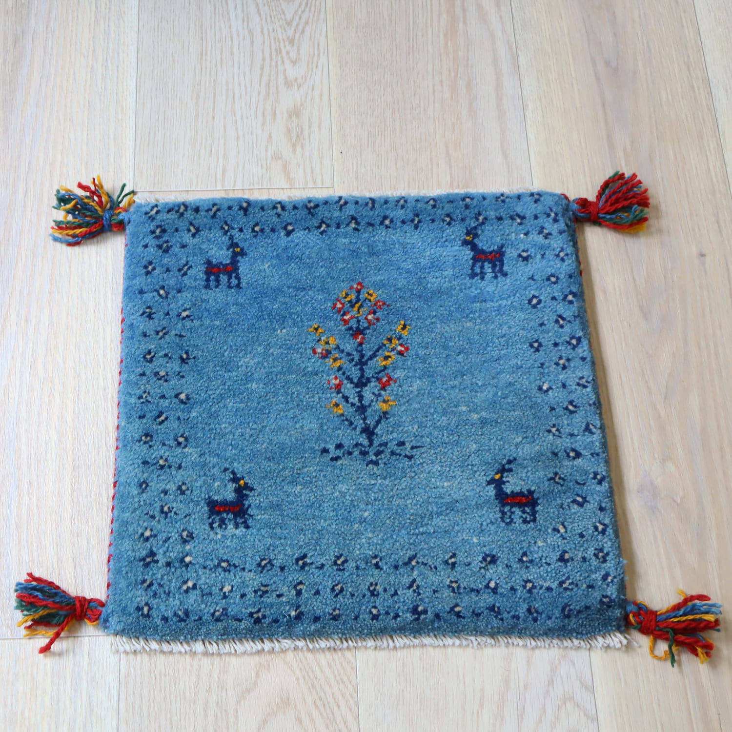 ペルシャ絨毯 ギャッベ 座布団 手織り イラン 丸(71) ペルシャ絨毯