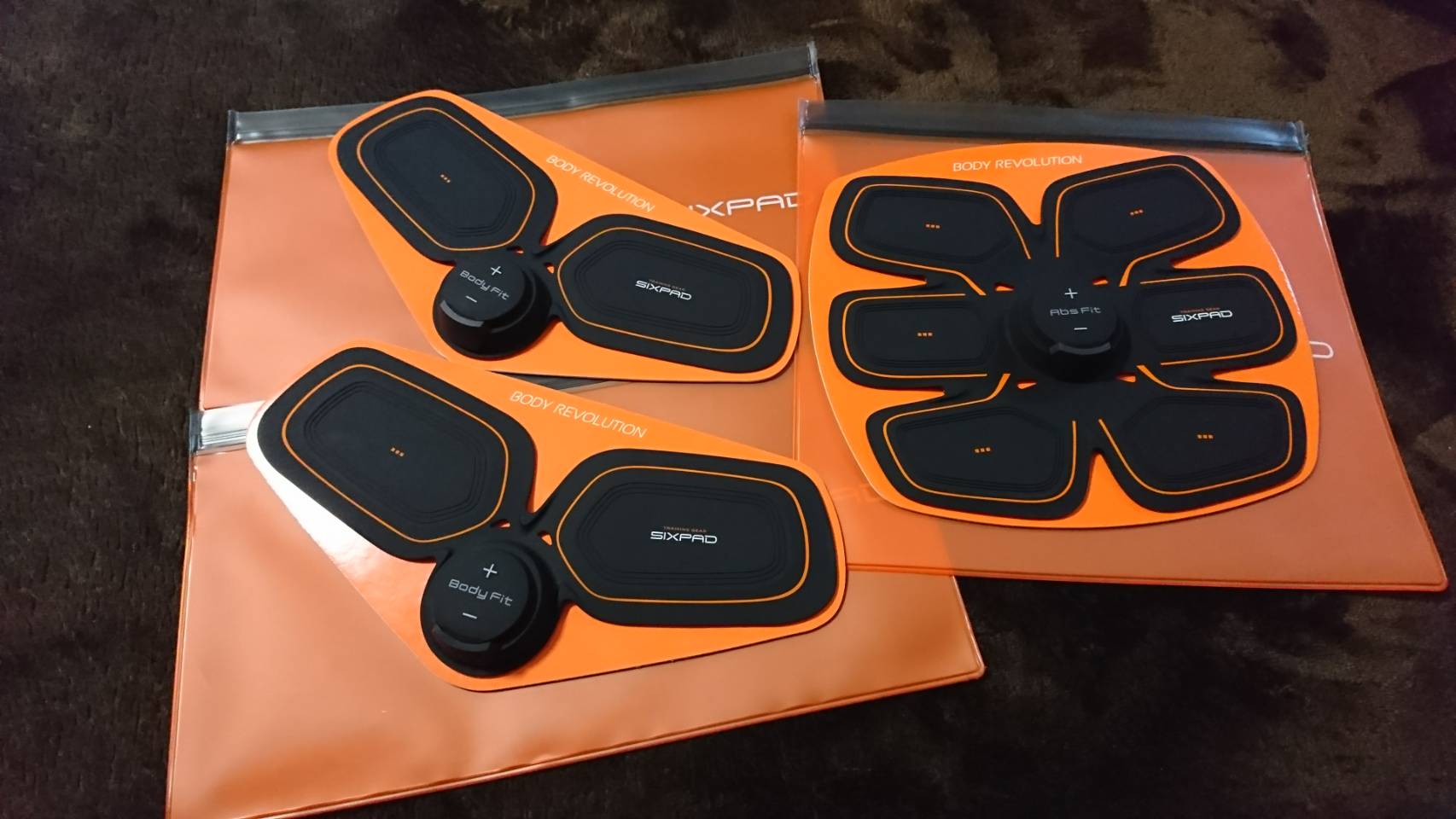 シックスパッド】アブズフィット・ボディフィットを買ってみた。口コミ