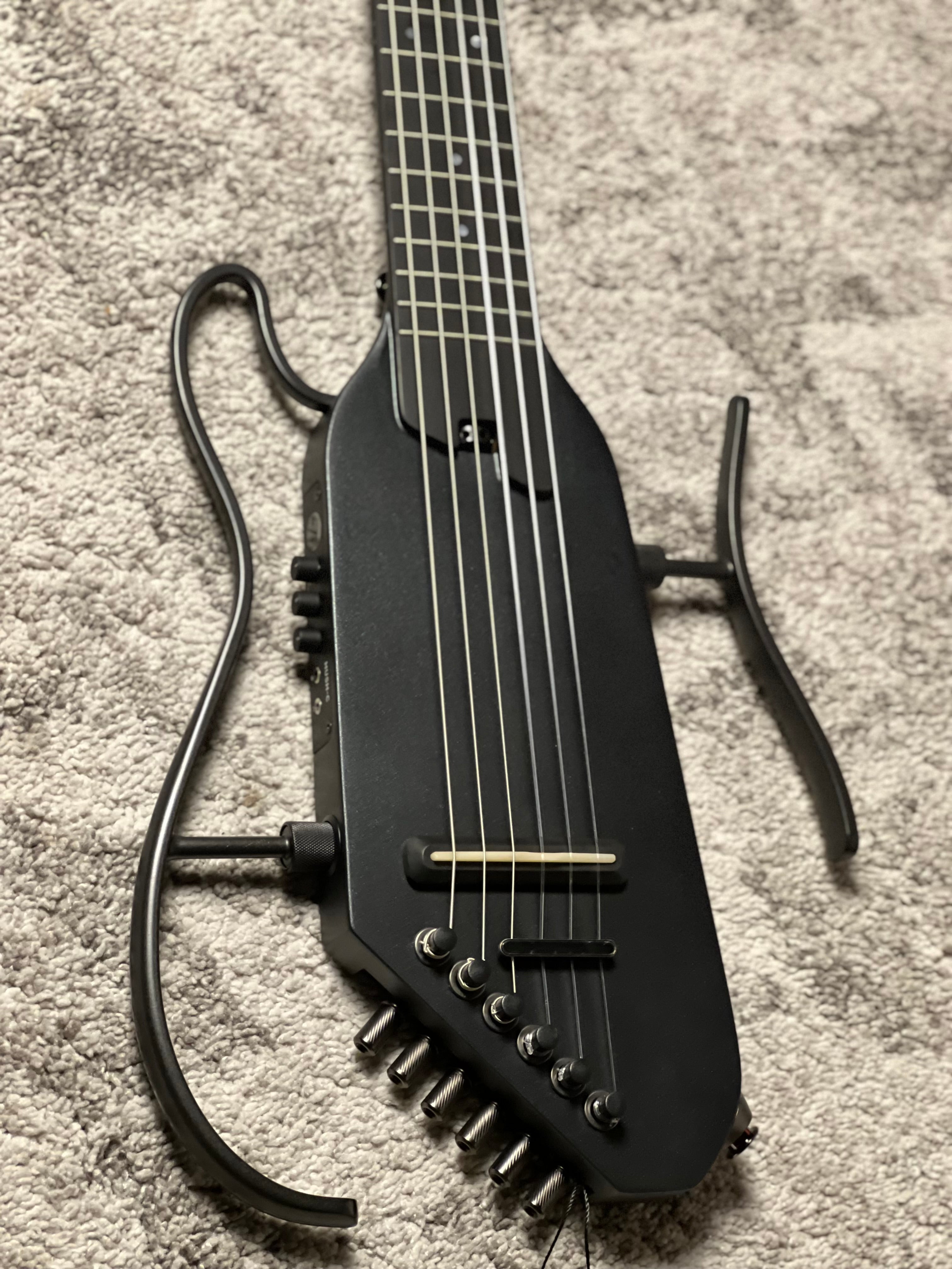Donner Hush-C Nylon In black – nafiriguitar.com