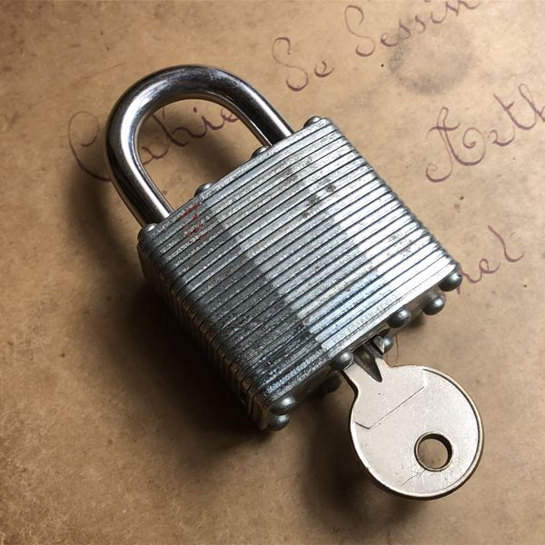 アメリカ アンティークパドロック 古い南京錠 HARDENED Slaymaker 鍵