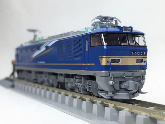 EF510 500番台（513号機）北斗星色を弄る。その2 世田谷総合車両車輌