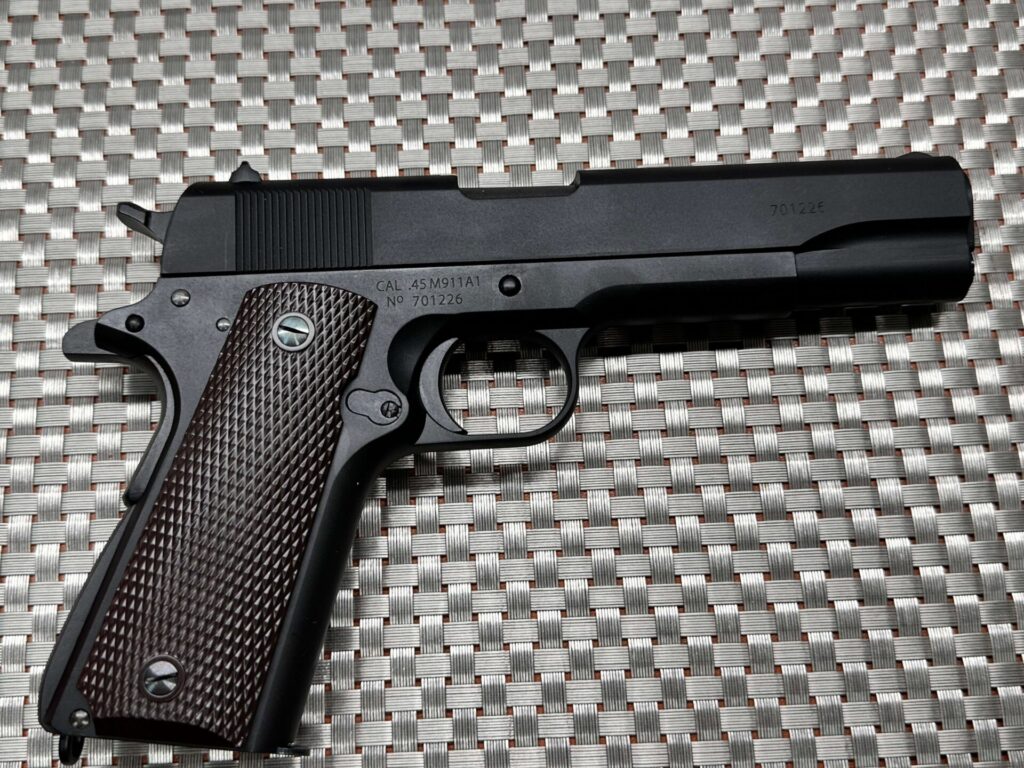 BLACK LAGOONに出てくるロベルタ愛用のインベルM911を紹介