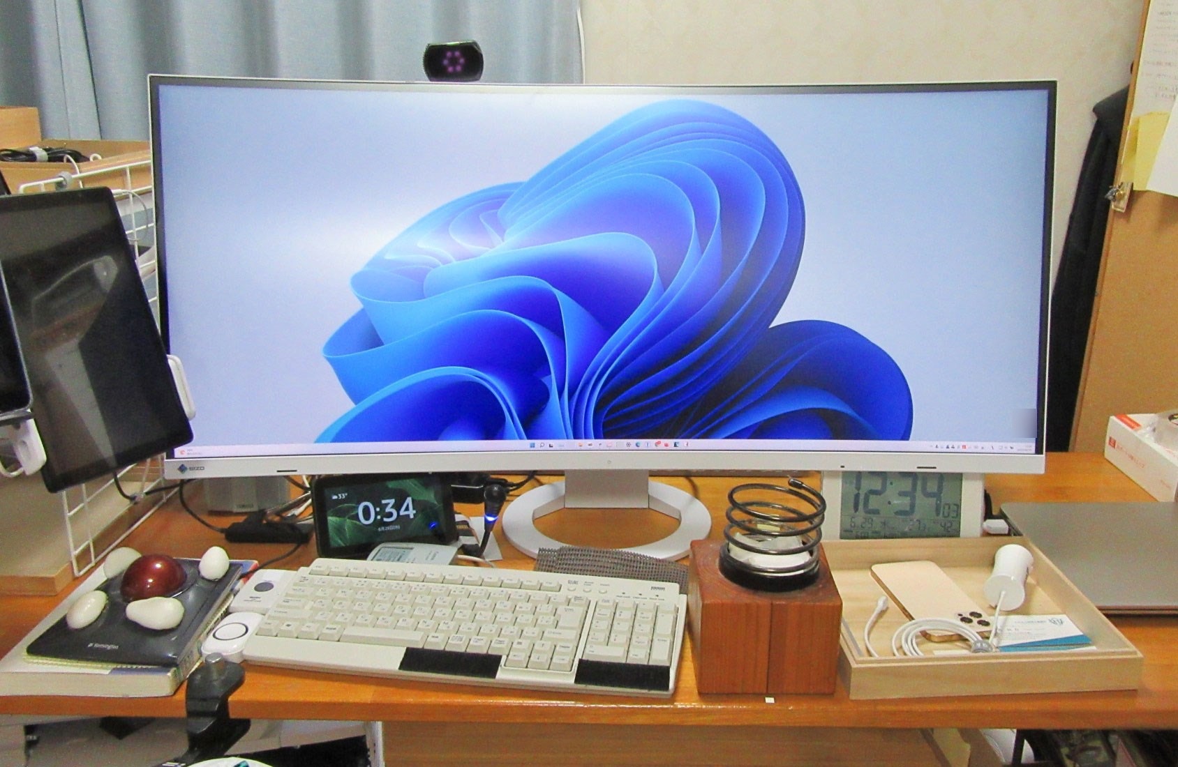 ジャンク】画面不良 EIZO Flex Scan EV3895 ジャンク】画面不良 EIZO