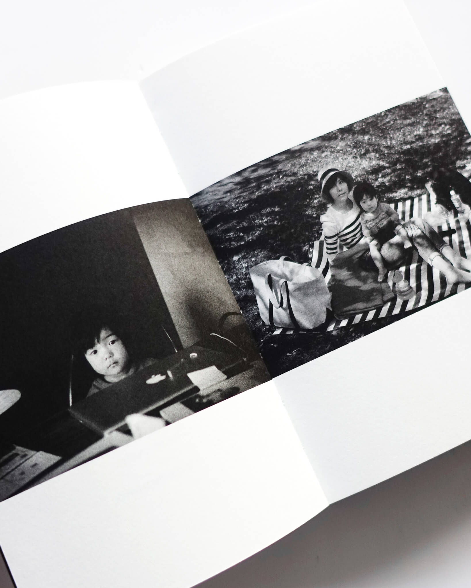 新装版］写真の中の君は何を見ている | PUBLICATIONS