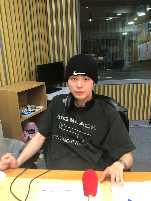 菅田将暉、母親に感謝と衝撃！ “8万円の高級パーカー”巡り一騒動