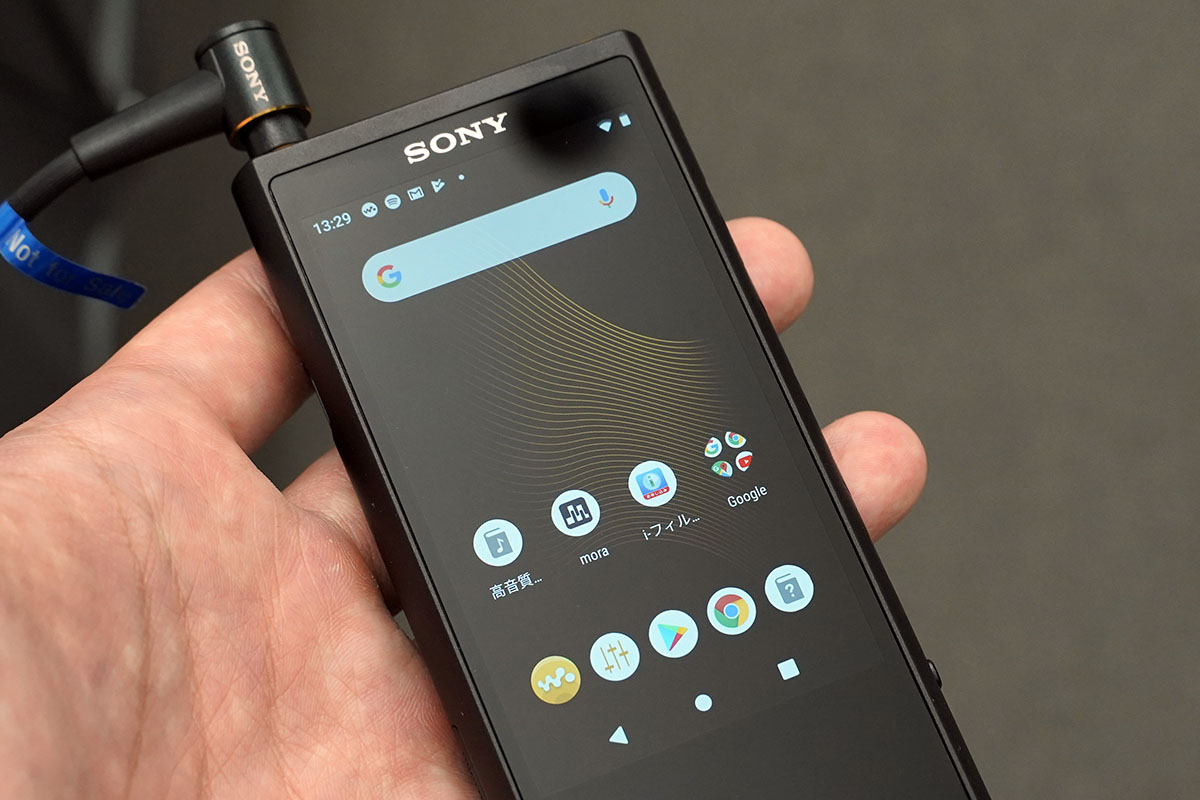 音にこだわるハイエンド・ストリーミングWALKMAN「ZX500」 - バランス