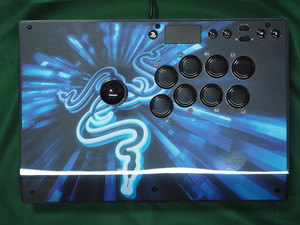 Qanba、PS4/PS3/PC対応のアーケードジョイスティック「Pearl」 | マイ