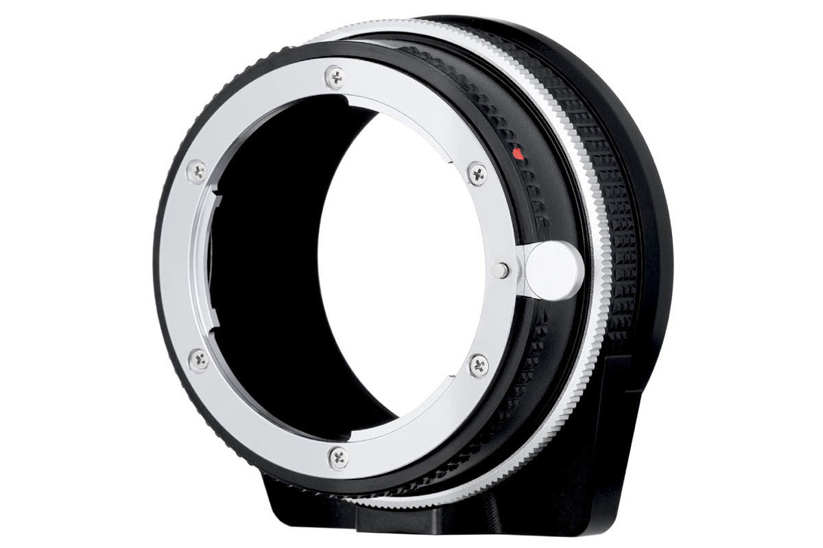 FマウントレンズをZマウントに変換、古風デザインのマウントアダプター