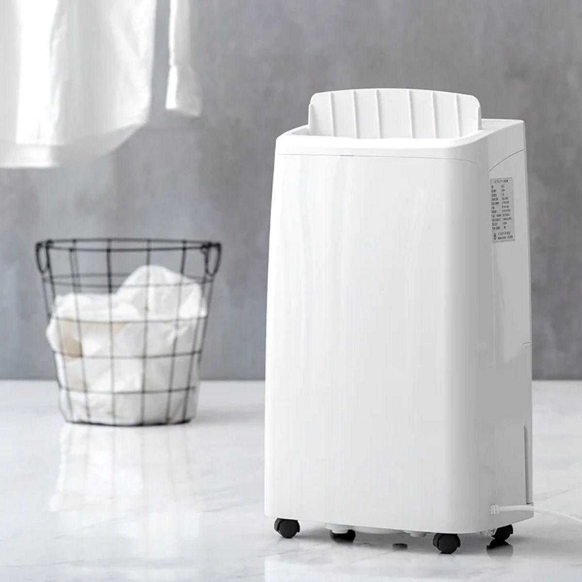 タンスのゲン、19,999円で最大45畳対応のコンプレッサー式除湿機