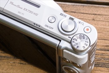 40倍の超ズームから自分撮りまで - どこへでも連れて行きたいキヤノン