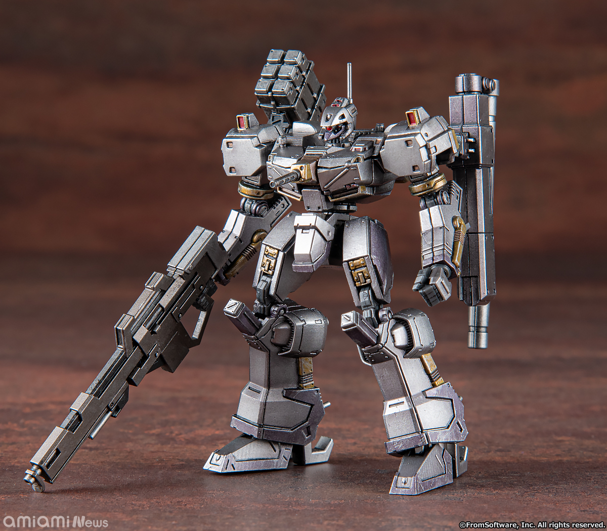 アーマード・コア』 ストラクチャーアーツ ノンスケールプラスチック