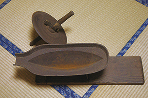 昔の道具「薬研（やげん）」 | 常陽小学生新聞