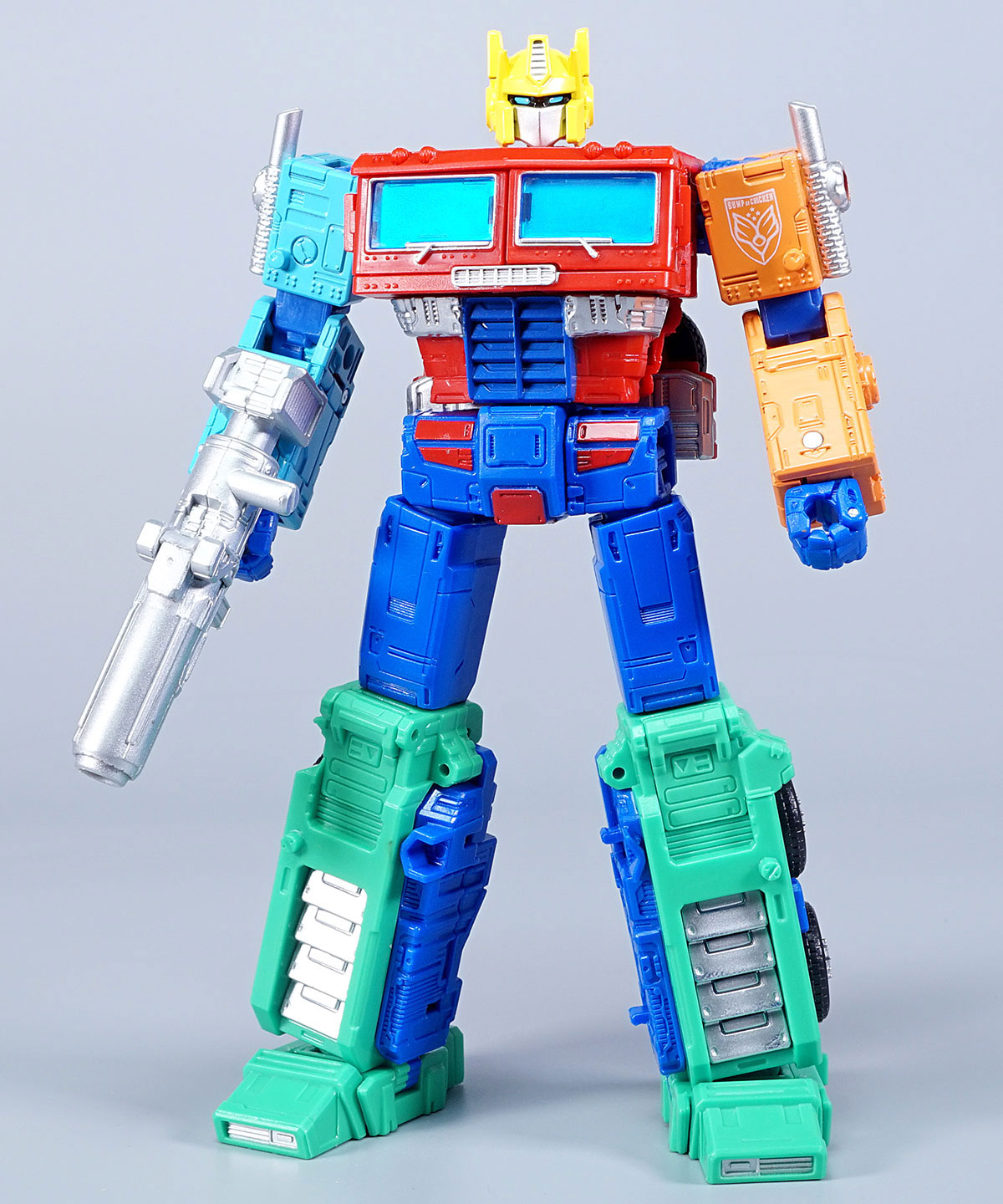 Bump Of Chicken Convoy (Optimus Prime) In-Hand Images
