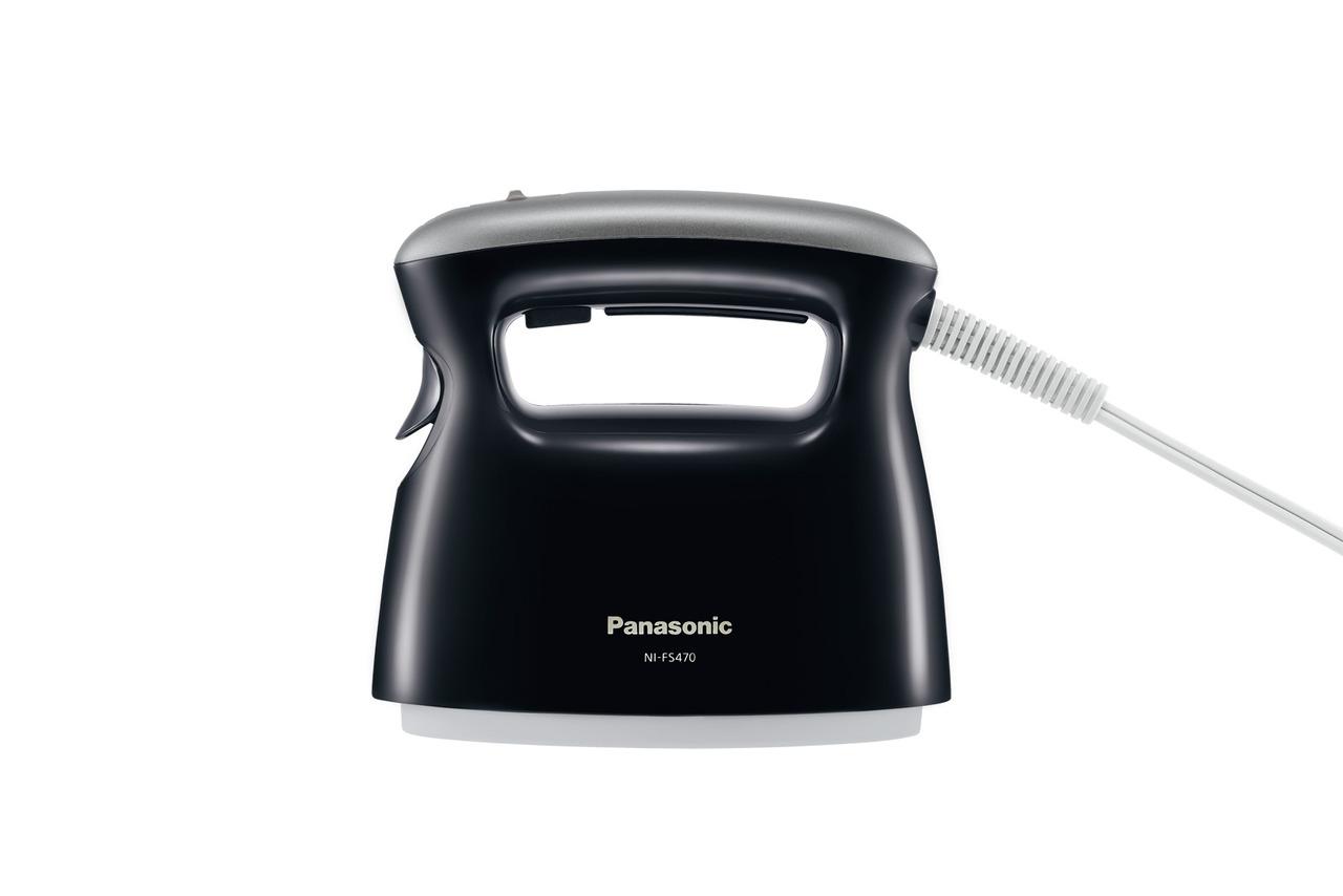 ハンガーにかけたままでシワが取れるパナソニック「衣類スチーマー