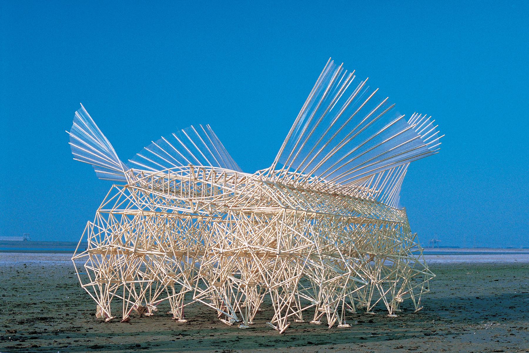 Strandbeest' Sculptures of Theo Jansen Fuse Art With Engineering