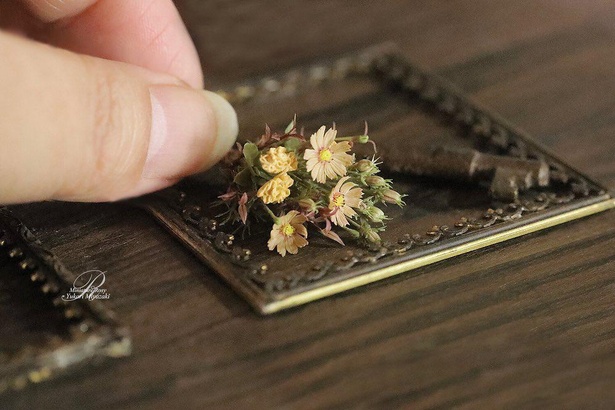 花の美しさを閉じ込めるー“神の手”を持つ作家が語る、ミニチュア