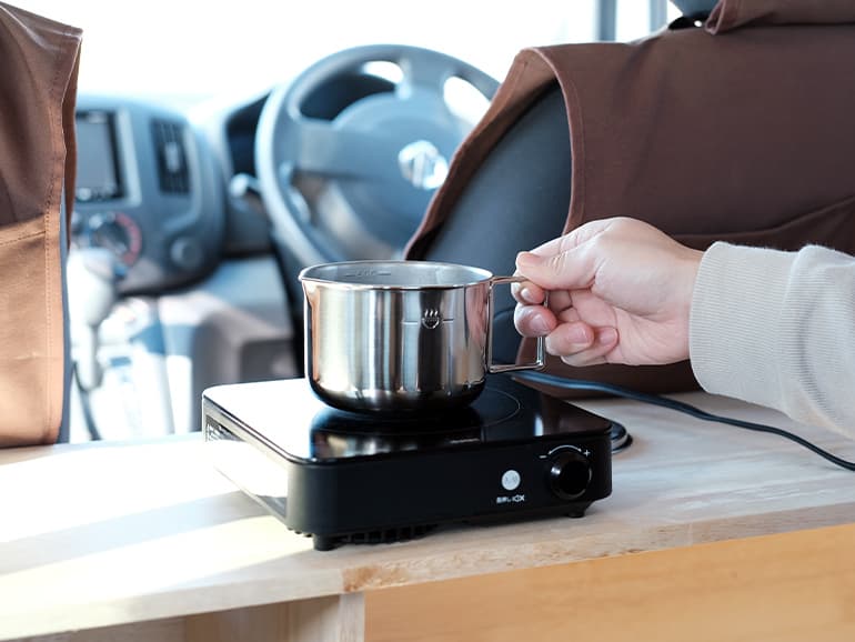 使って分かった】車中泊におすすめの電気調理器具はこれ！ドリテックの