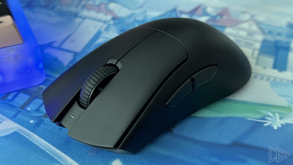Razer DeathAdder V3 Pro Review: Ridiculously Lightweight
