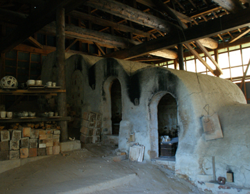 瀬戸焼とは違う瀬戸焼 「越中瀬戸焼」庄楽窯／富山県立山町 - NIHONMONO