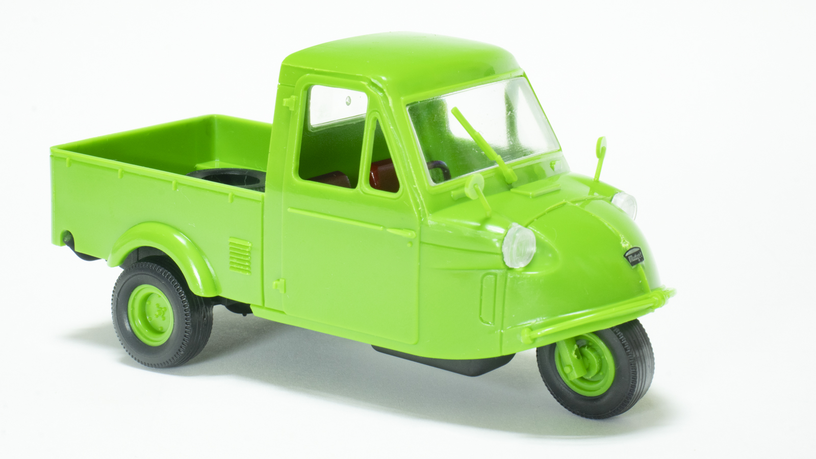 手のひらに載るオート三輪のプラモ -アリイ 1/32 ダイハツ・ミゼット