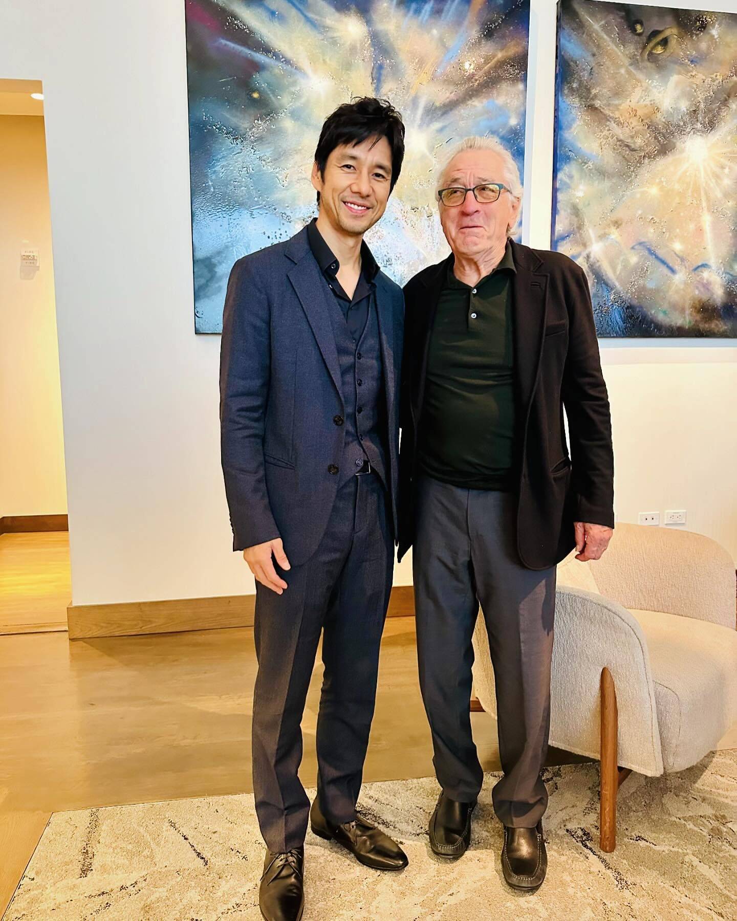 ええ!?」西島秀俊が81歳ハリウッドスターとの〝親密〟2SにSNS衝撃