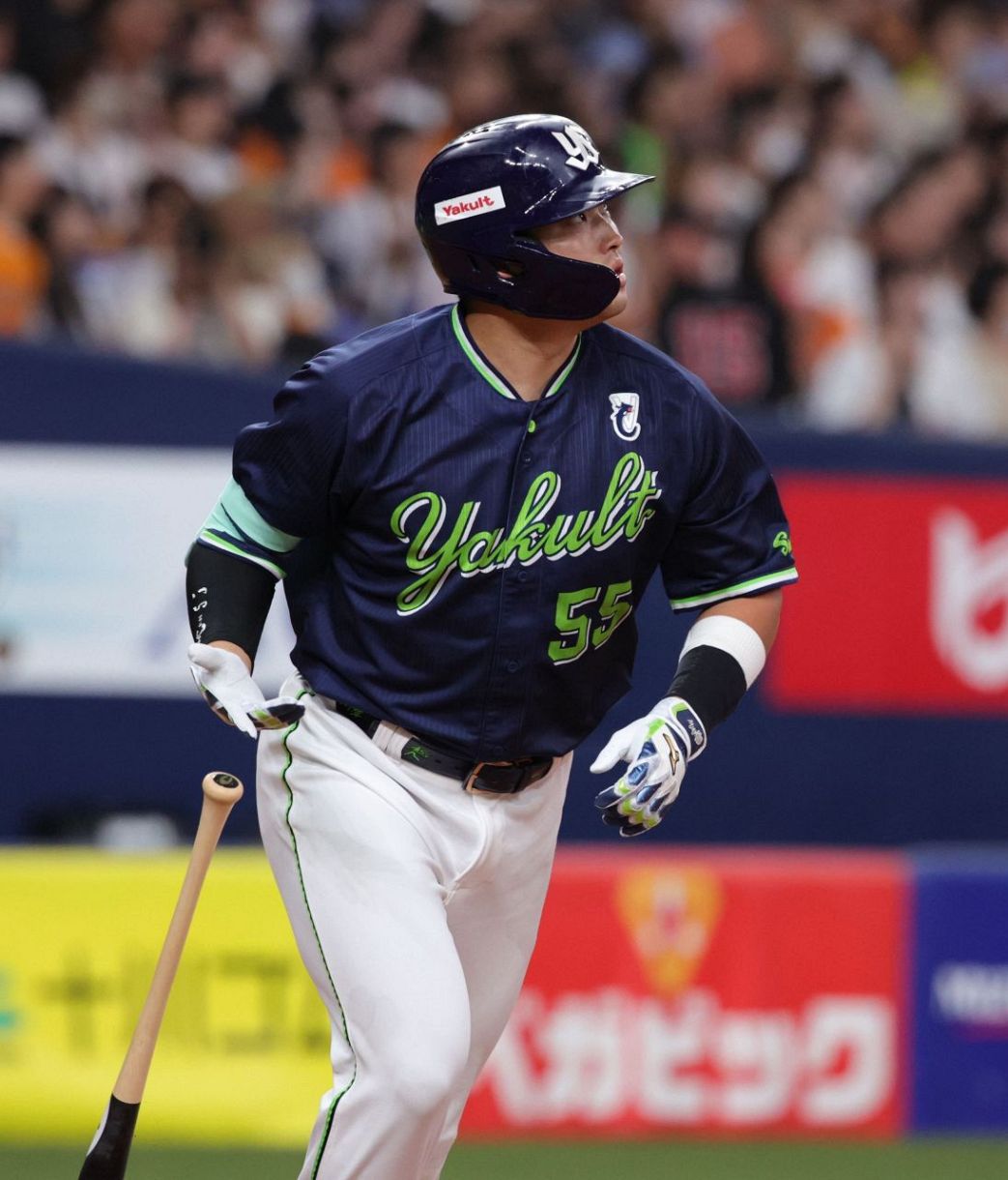 ヤクルト・村上宗隆「感触は完璧」 バックスクリーンに15号 復帰から1
