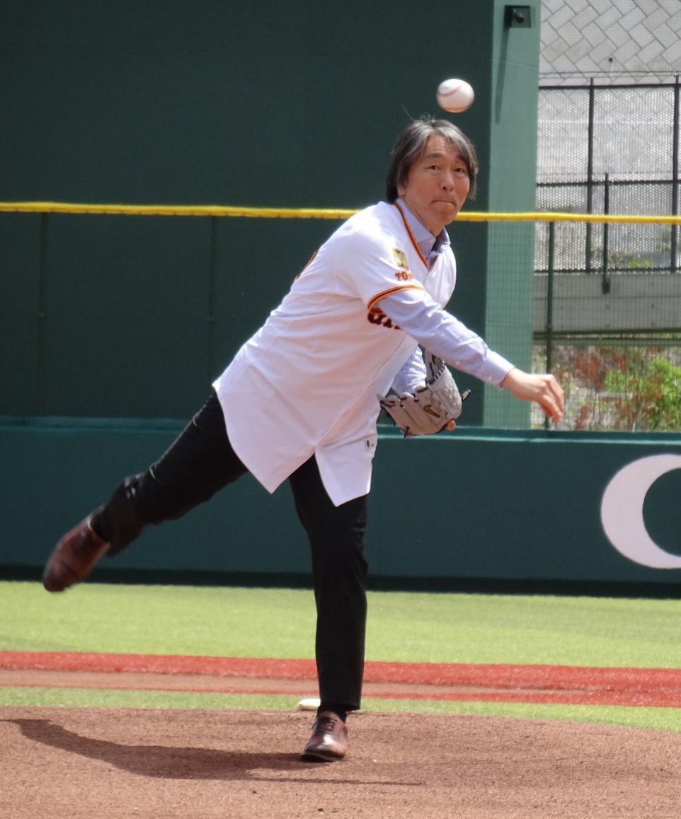 伝説の「畳」でスイング 巨人OBの松井秀喜さん「誰にも指導されない中