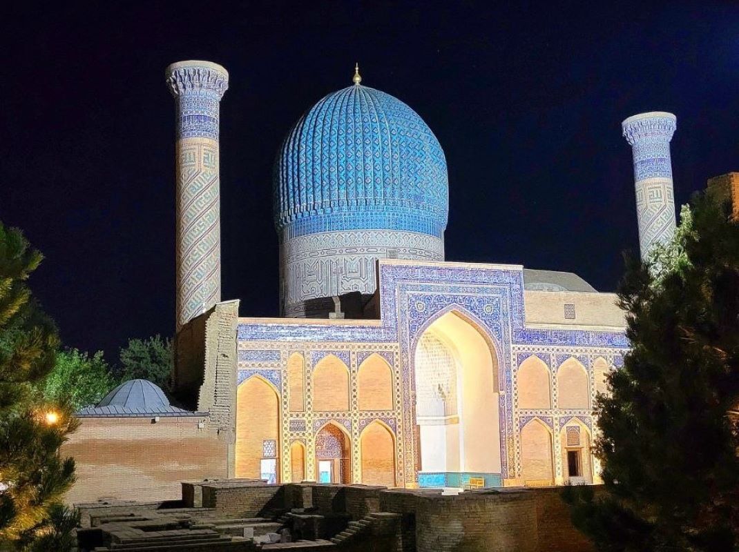 ウズベキスタンのツアー | Nomads Life-キルギスのツアー。シルク