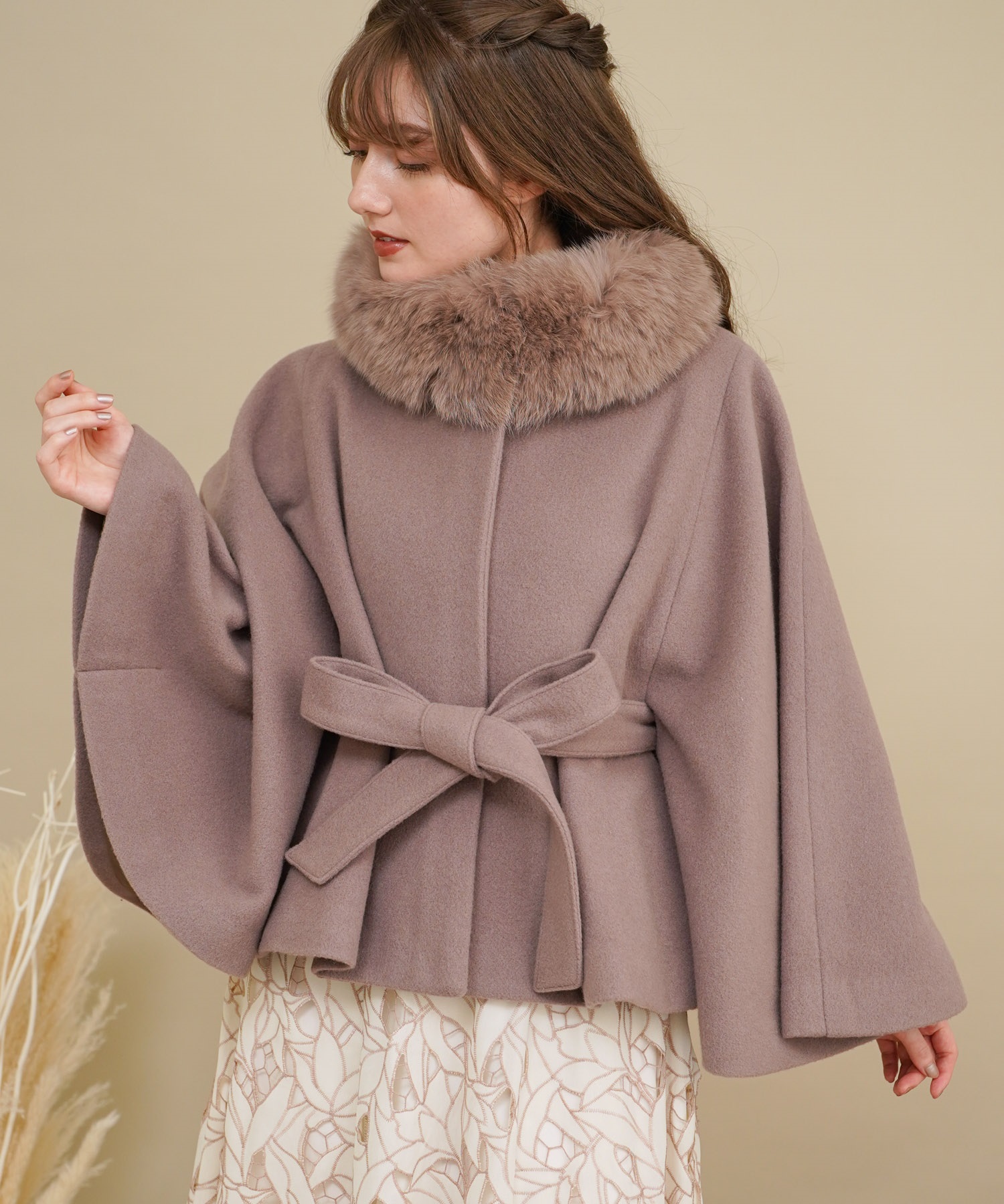 衿ファー付ポンチョコート | コート | NOELA OFFICIAL WEB STORE