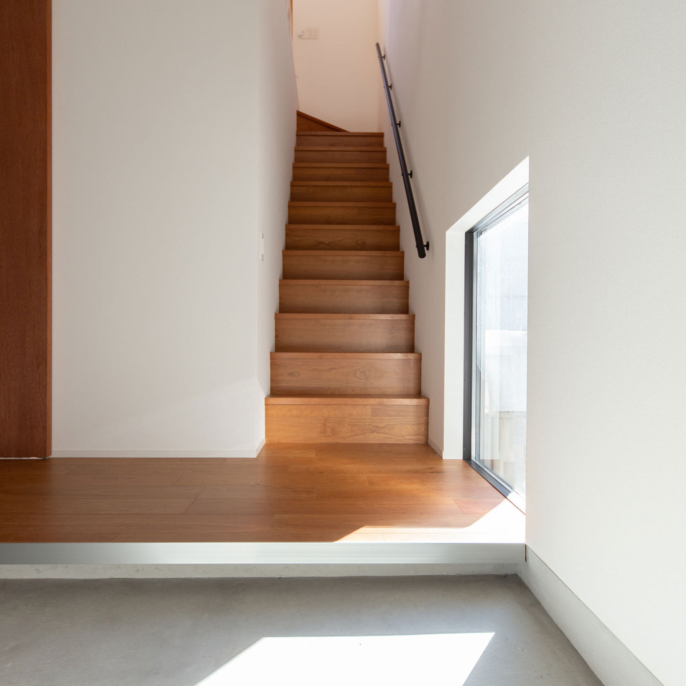 CAMIS 玄関框 – Noizless