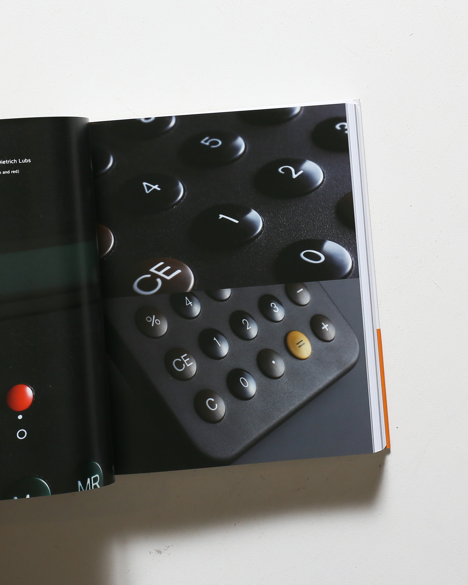 Less and More: The Design Ethos of Dieter Rams ハードカバー版