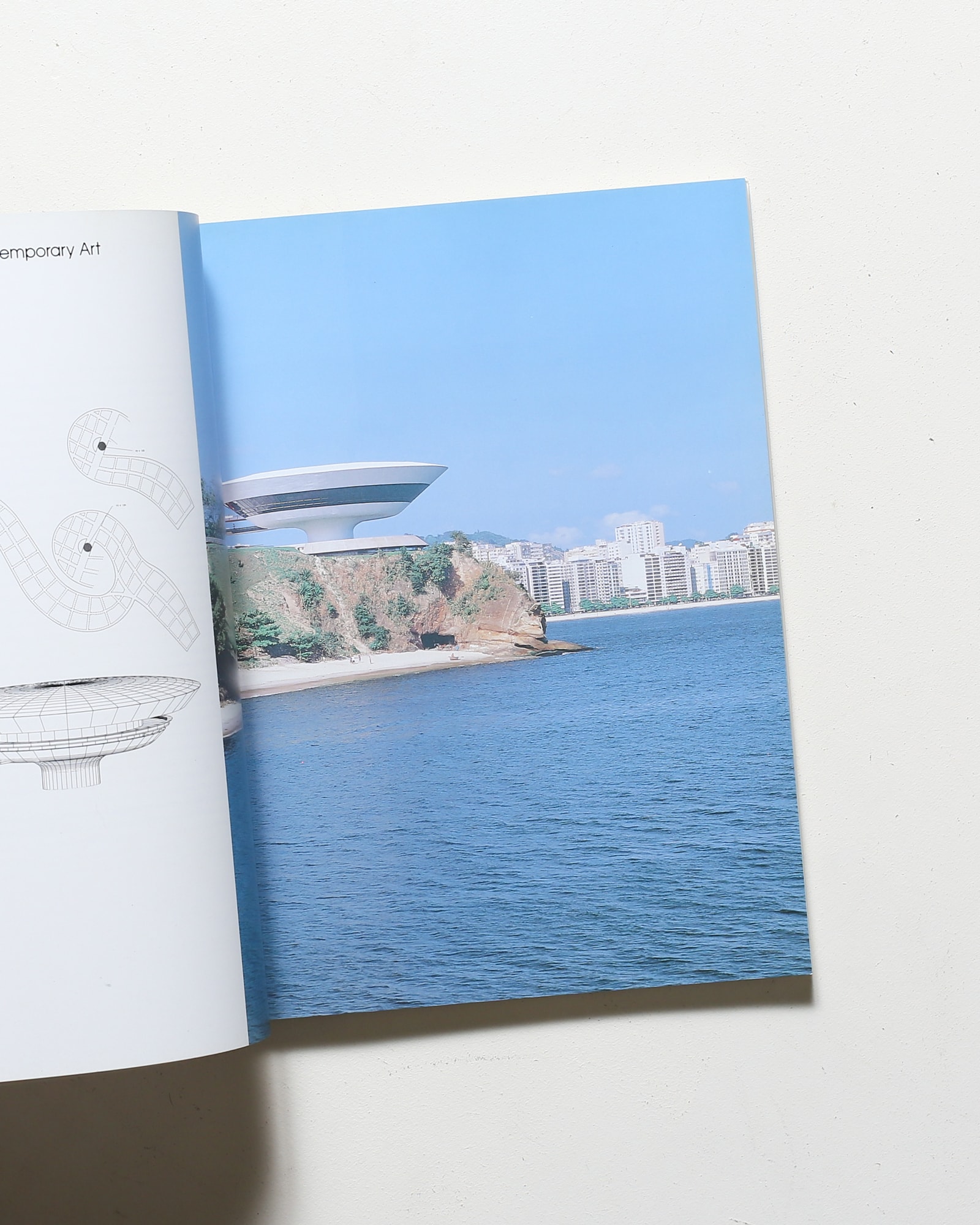 オスカー・ニーマイヤー 1937‐1997 | TOTO出版 | nostos books ノスト