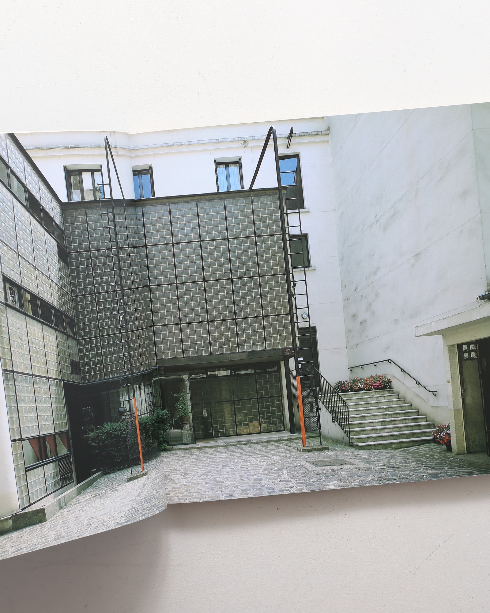 ガラスの家 ダルザス邸 La Maison de Verre | Pierre Chareau ピエール