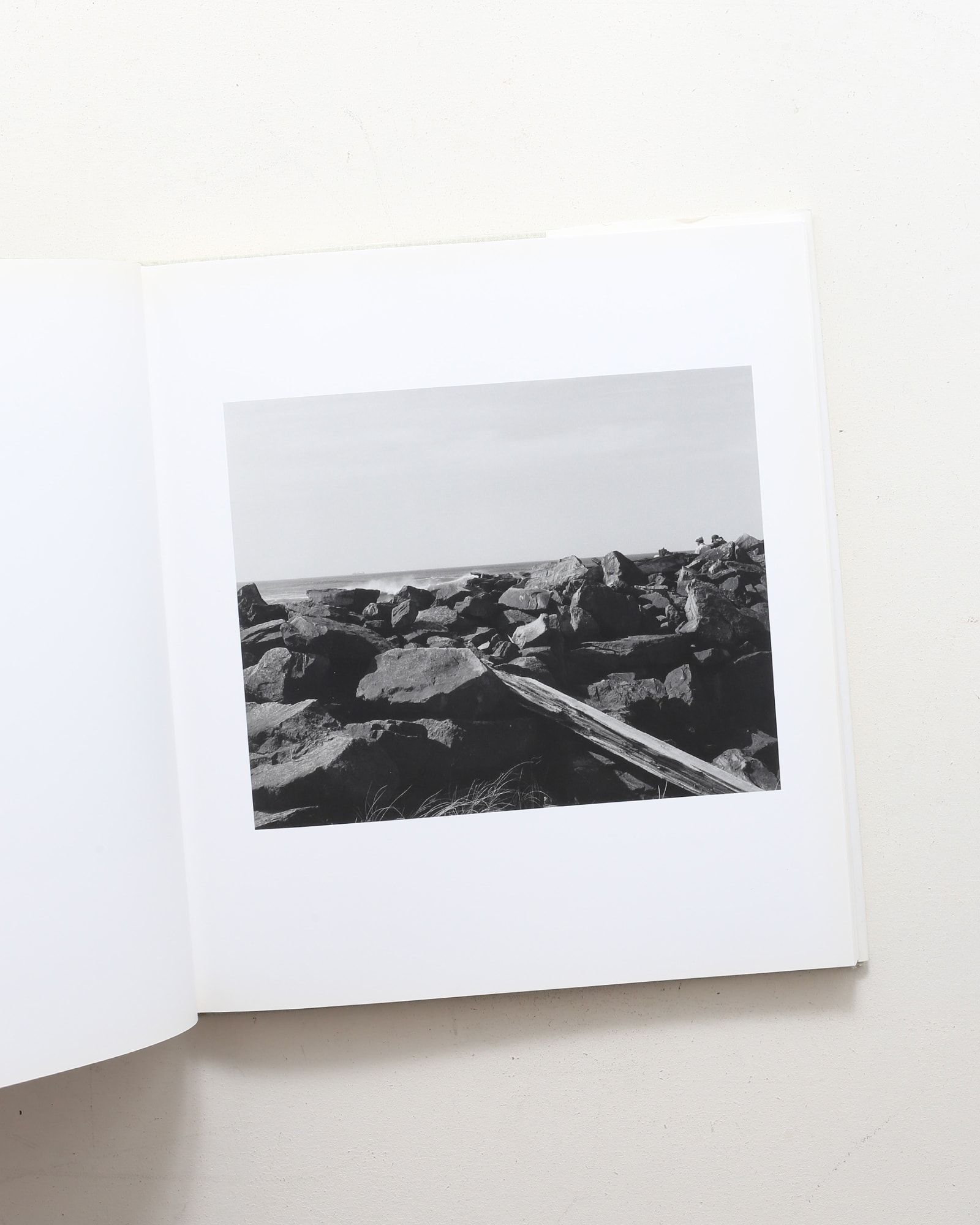 Time Passes | Robert Adams ロバート・アダムス | nostos books
