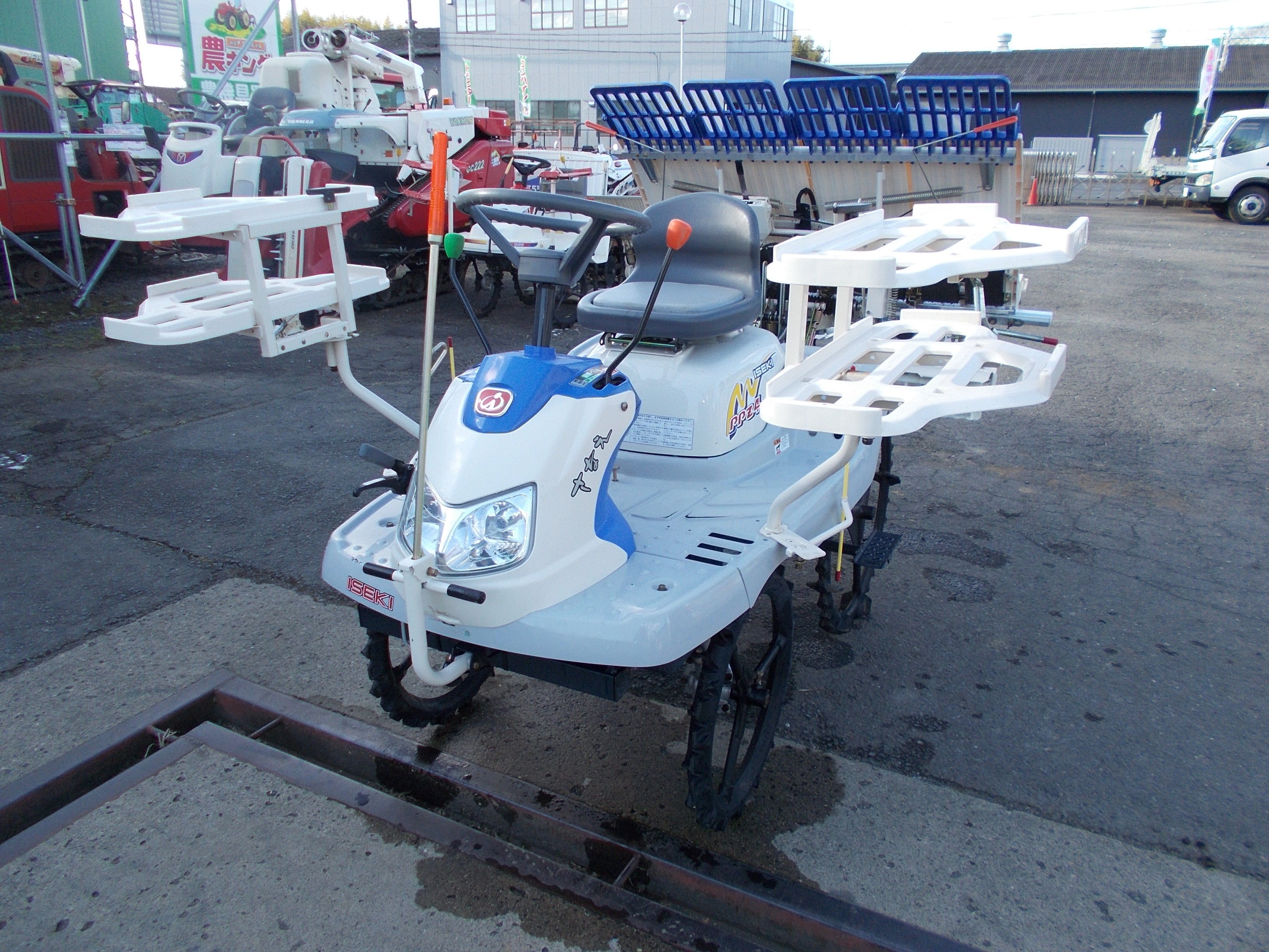 イセキ 中古 田植機 PPZ4 – 農キング