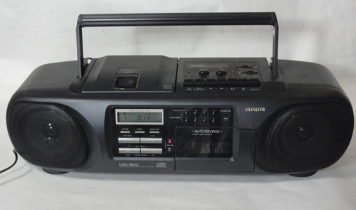 ジャンク譲渡コーナー （0円ジャンク） ＞ aiwa CSD-SR22 CDラジカセ