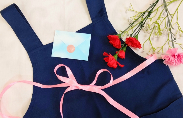 タキマキのリネンエプロン】デザイン性と使い心地、購入する方法を徹底