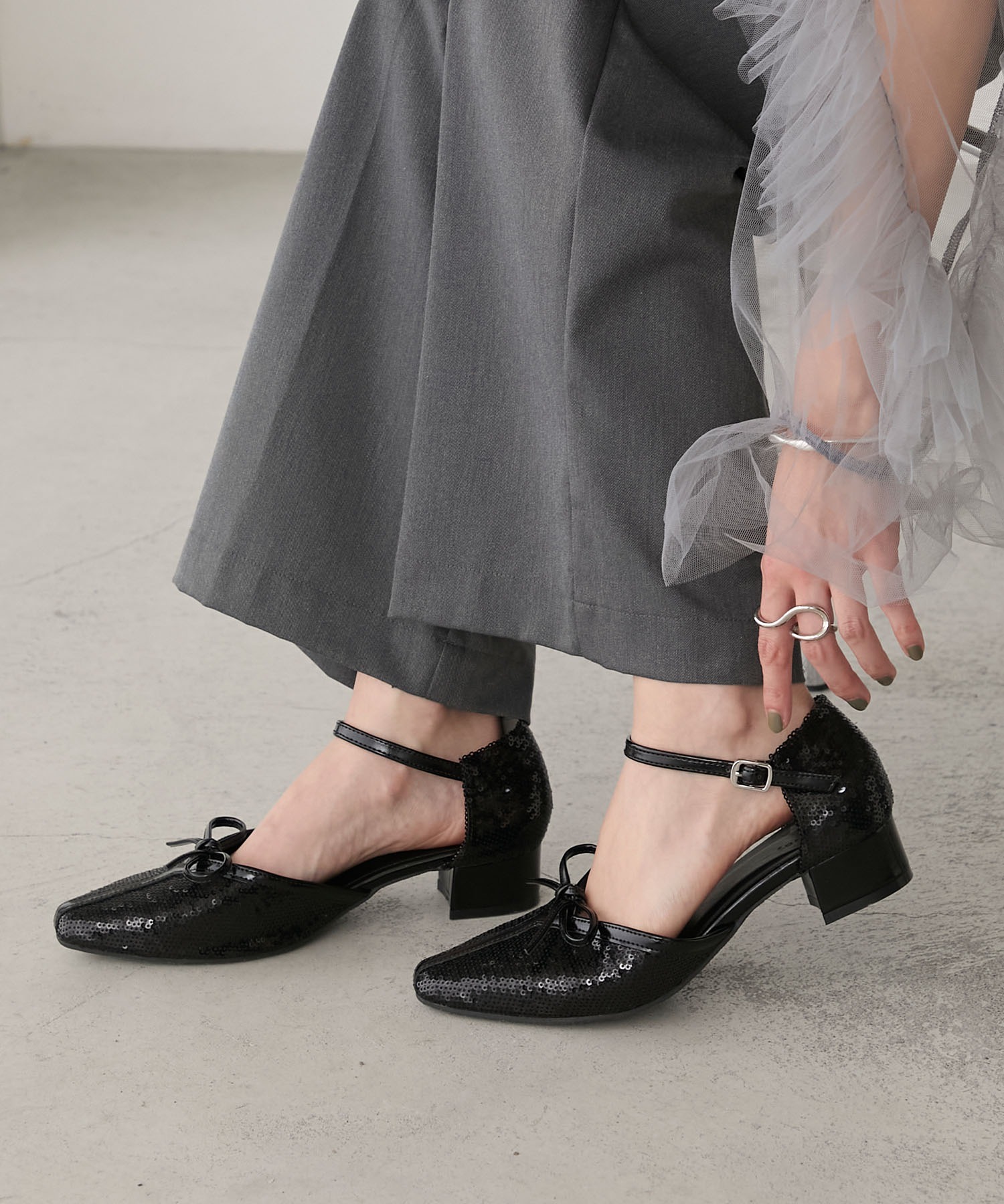 forksy.】【オケージョン対応】ポインテッドトゥリボンパンプス forksy