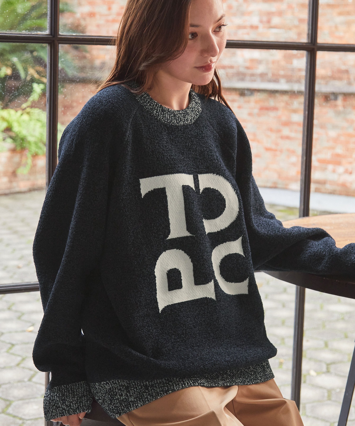 モールヤーン ジャガードロゴ 配色クルーネックニット / アンチ