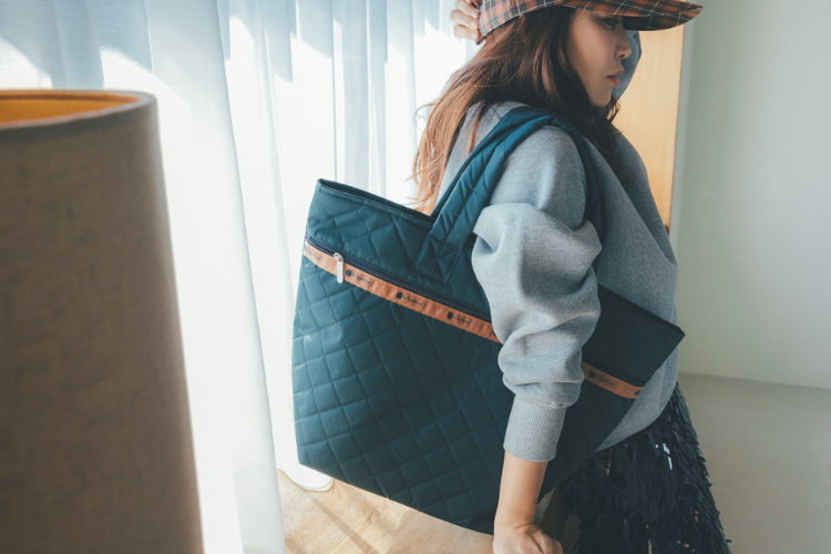 レスポートサック×神崎恵コラボ第2弾、おしゃれで機能的なポーチ