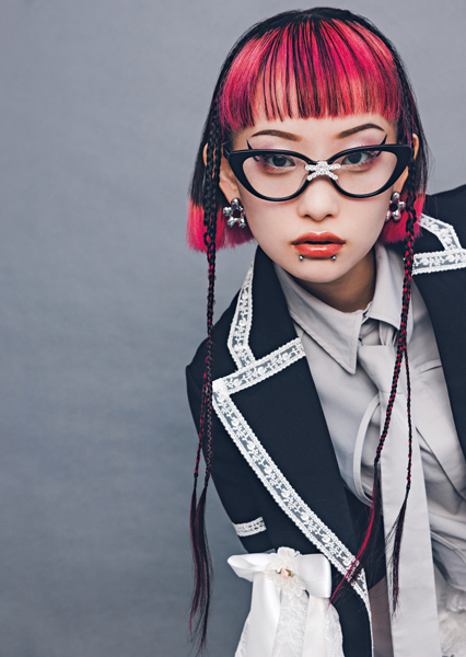 水曜日のカンパネラ・詩羽がOggi12月号に登場！アーティスト・俳優