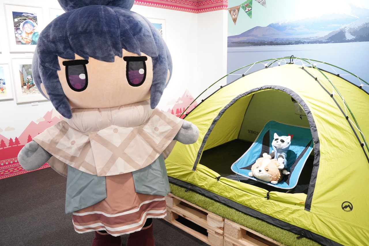 ゆるキャン△」10周年記念展、巨大ジオラマになでしこやリンたちのミニ