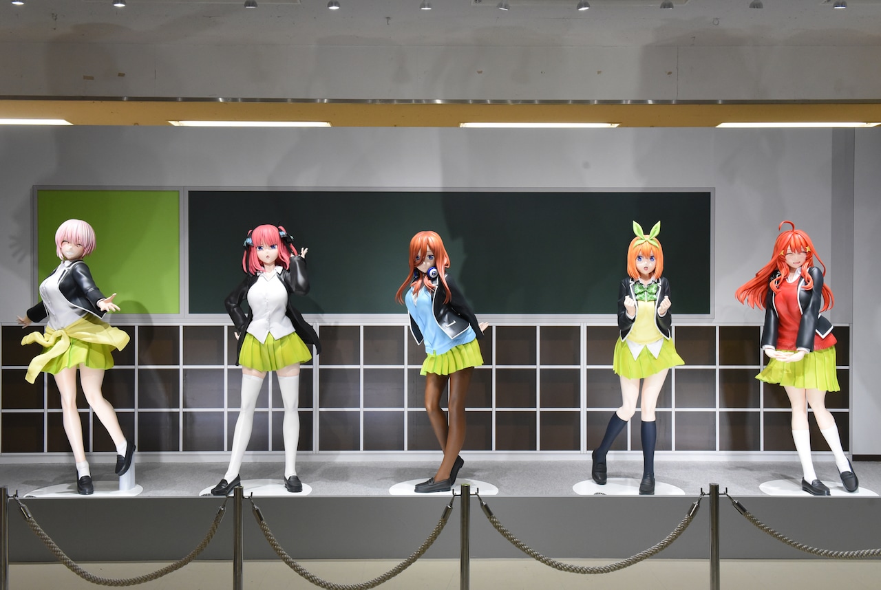 五等分の花嫁展MEMORIES」より。 [画像ギャラリー 1/7] - コミックナタリー