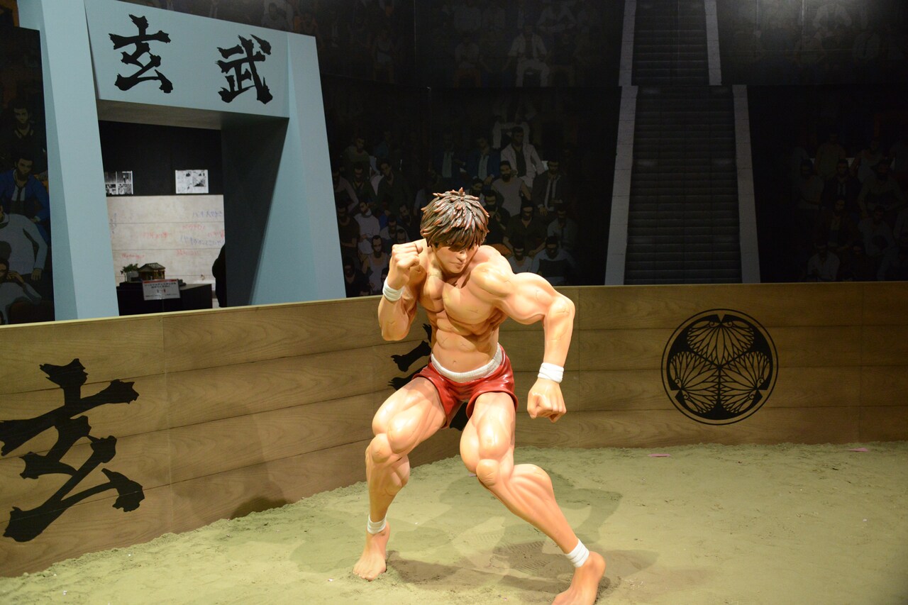 地上最強刃牙展ッ！」実物大の地下闘技場や“エア夜食”を体験、範馬刃牙